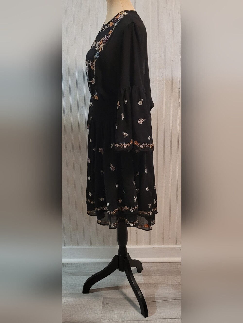 Anthropologie Maeve Anfisa Embroidered Bell Sleeve Dress Size 14 - Picture 2 of 15